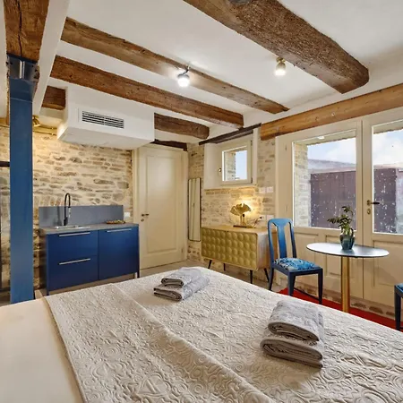 Stadthaus Felix Convivium *