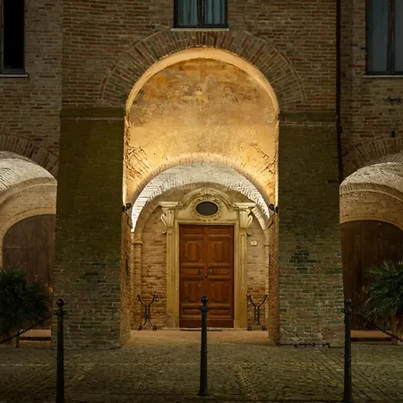 Stadthaus Felix Convivium * Barchi