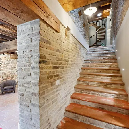 Stadthaus Felix Convivium * Barchi